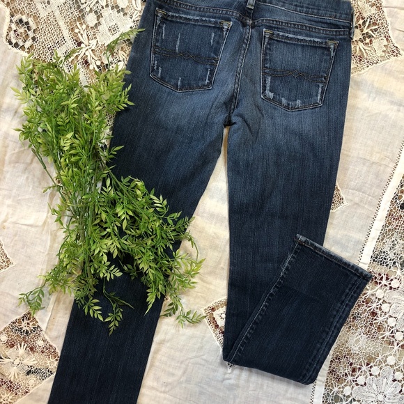 Women's 2/26 Lucky Brand Mia Jeans Low Rise Skinny Straight Leg Medium Wash - Picture 3 of 3